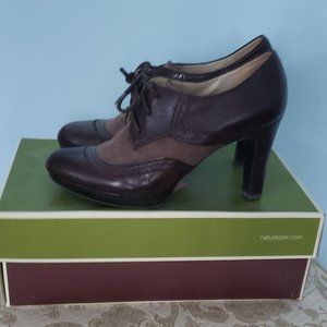 Naturalizer Ilona Oxford Ankle Bootie, size 6.5